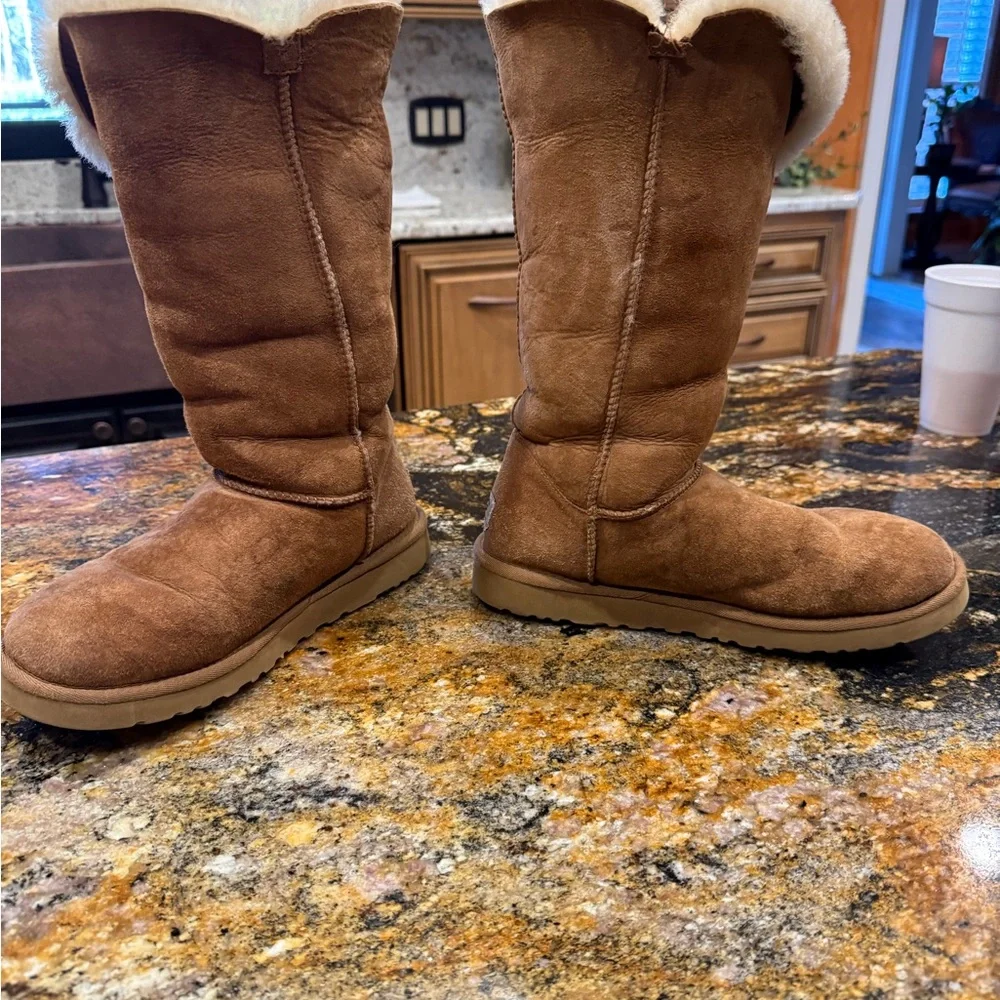 UGG Tan Shearling Winter Boots - Picture 2 of 6